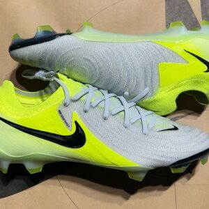 Size 9 Men’s Nike Phantom GX 2 Elite FG Pack Grey Volt Pack HF4355-003